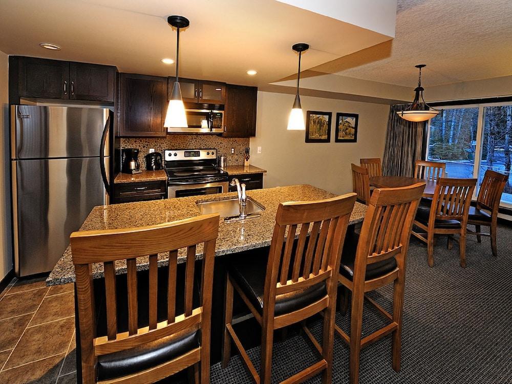 Copperstone Resort By Clique Canmore Eksteriør billede