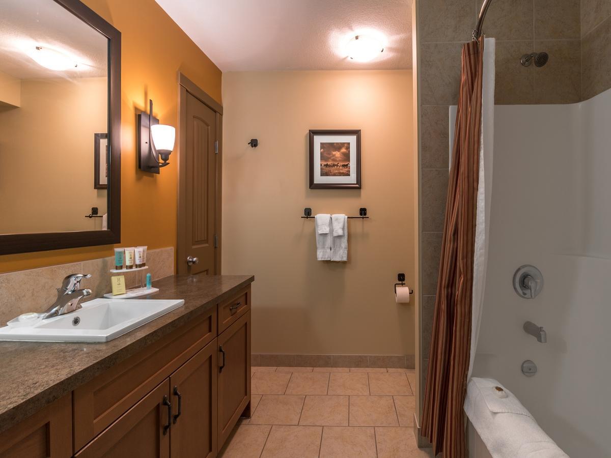 Copperstone Resort By Clique Canmore Eksteriør billede