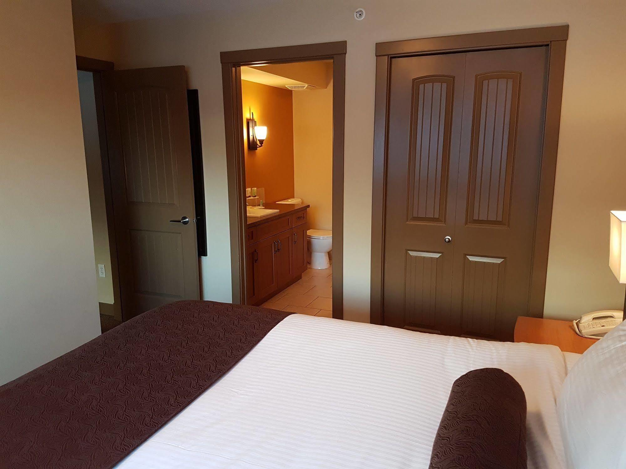 Copperstone Resort By Clique Canmore Eksteriør billede