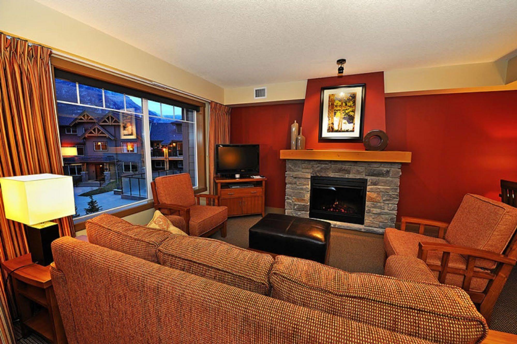 Copperstone Resort By Clique Canmore Eksteriør billede